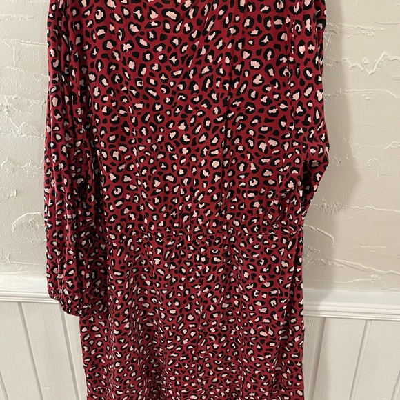 Old navy leopard dress - Picture 5 of 6